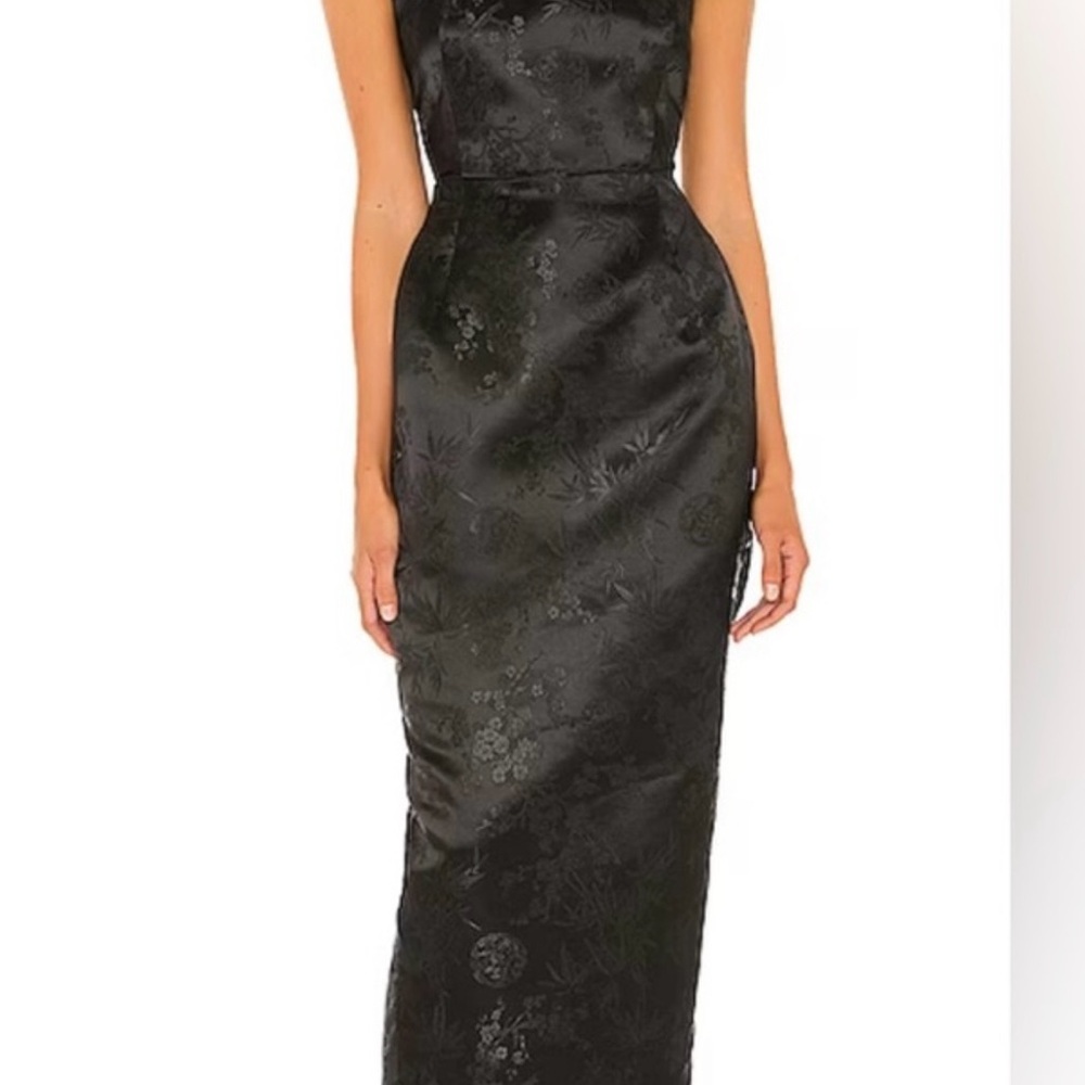 Sophisticated Black Floral Maxi Dress